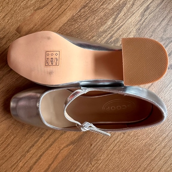 Brand new, never worn Mary Janes size 6.5 - Picture 2 of 8